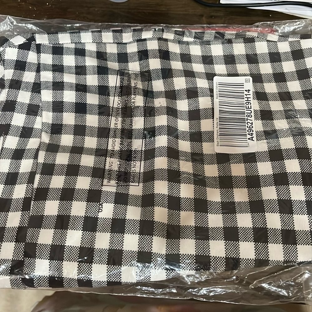 Gingham pattern capris